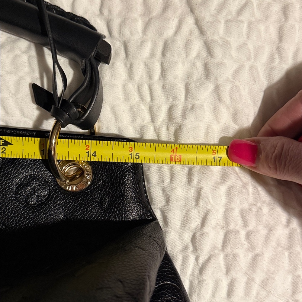Black Women's Shoulder Bag - Picture 11 of 12